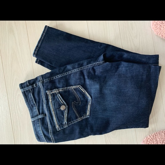 Ladies silver jeans (stretchy/2%) very comfy- great blue fade colouring - Picture 5 of 7